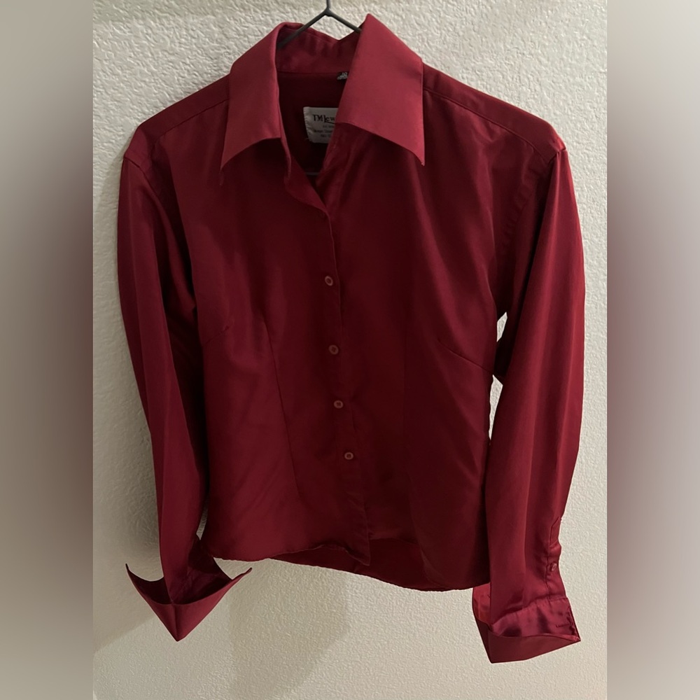T.M. Lewin Women’s Long Sleeve Button-down Shirt Women’s Cufflink Shirt